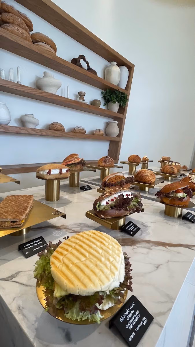 لوبين بيكري • Le pain bakery