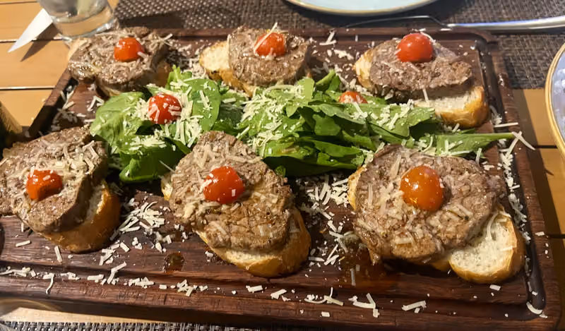 لوكا ستيك هاوس
