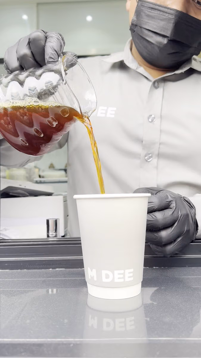 M DEE | إم دي العارض