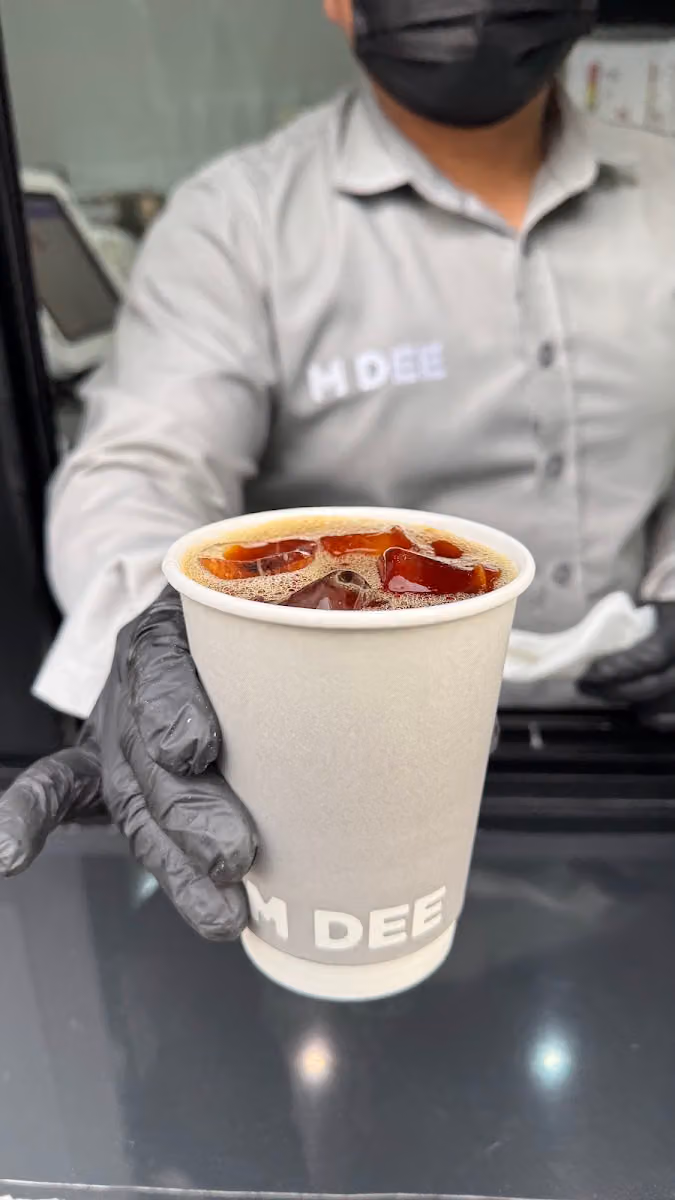 M DEE | إم دي العارض