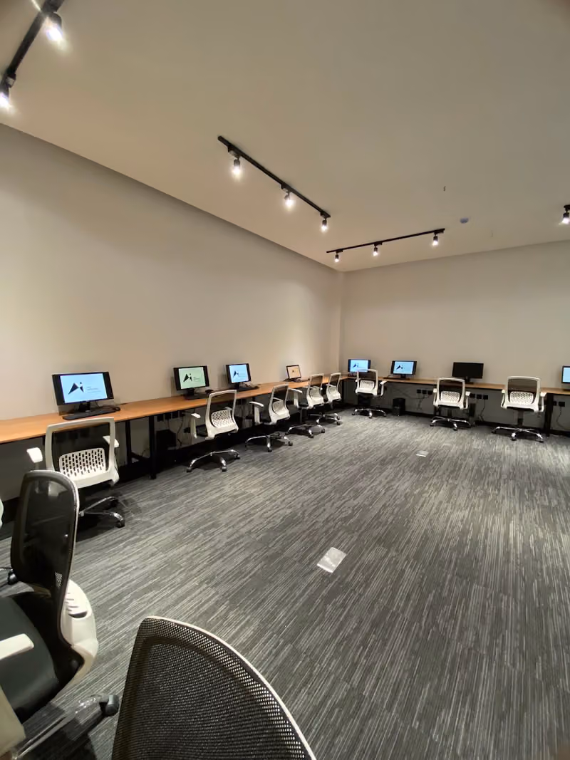 معهد فن العالي للتدريب | Art Institute