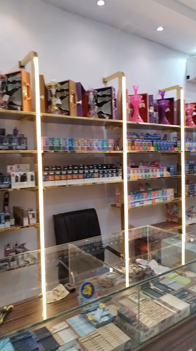 معسلات شيش الاكتروني Vape الاخلاص فتى نجد