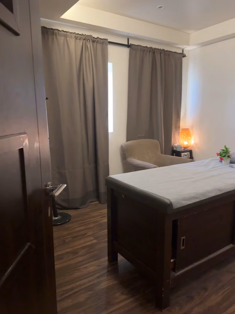 Massage for men by loraine ( men for men only)