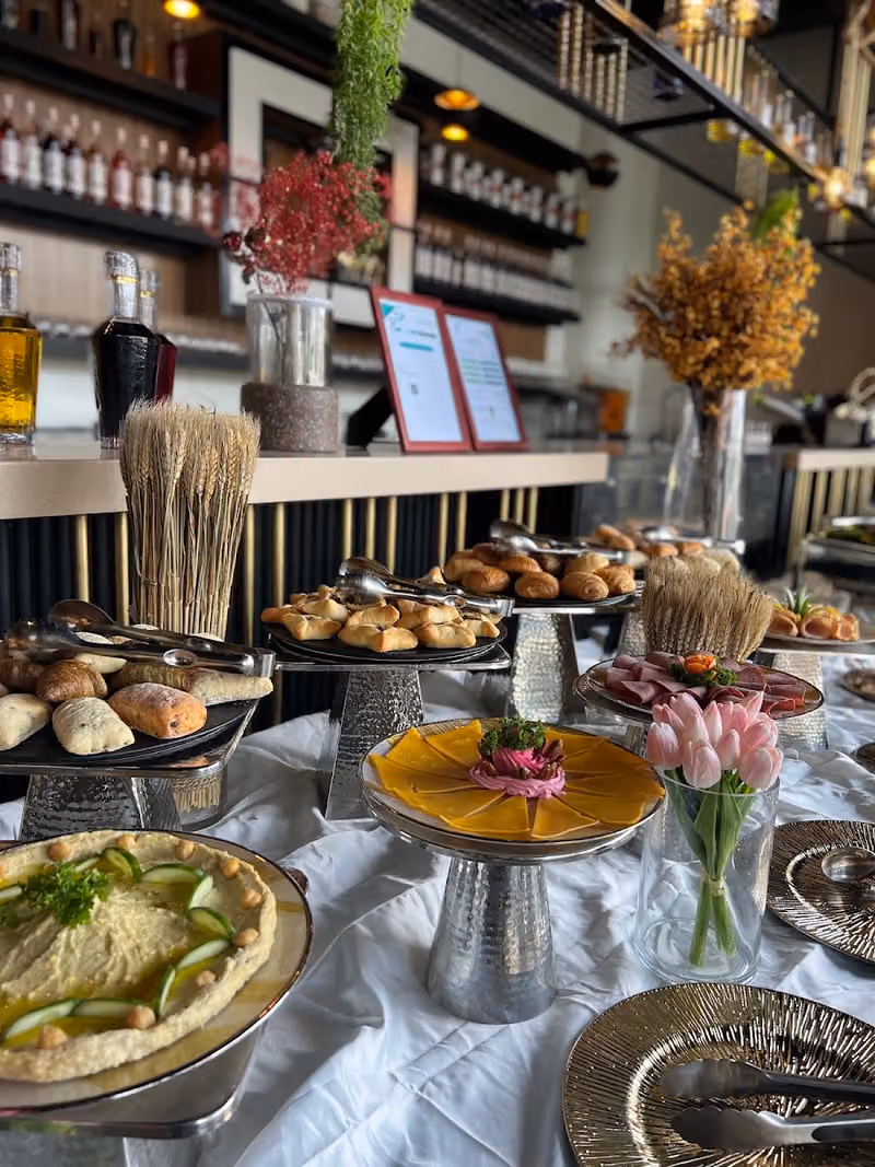 ماتادور كافي ولونج Matador Cafe & Lounge