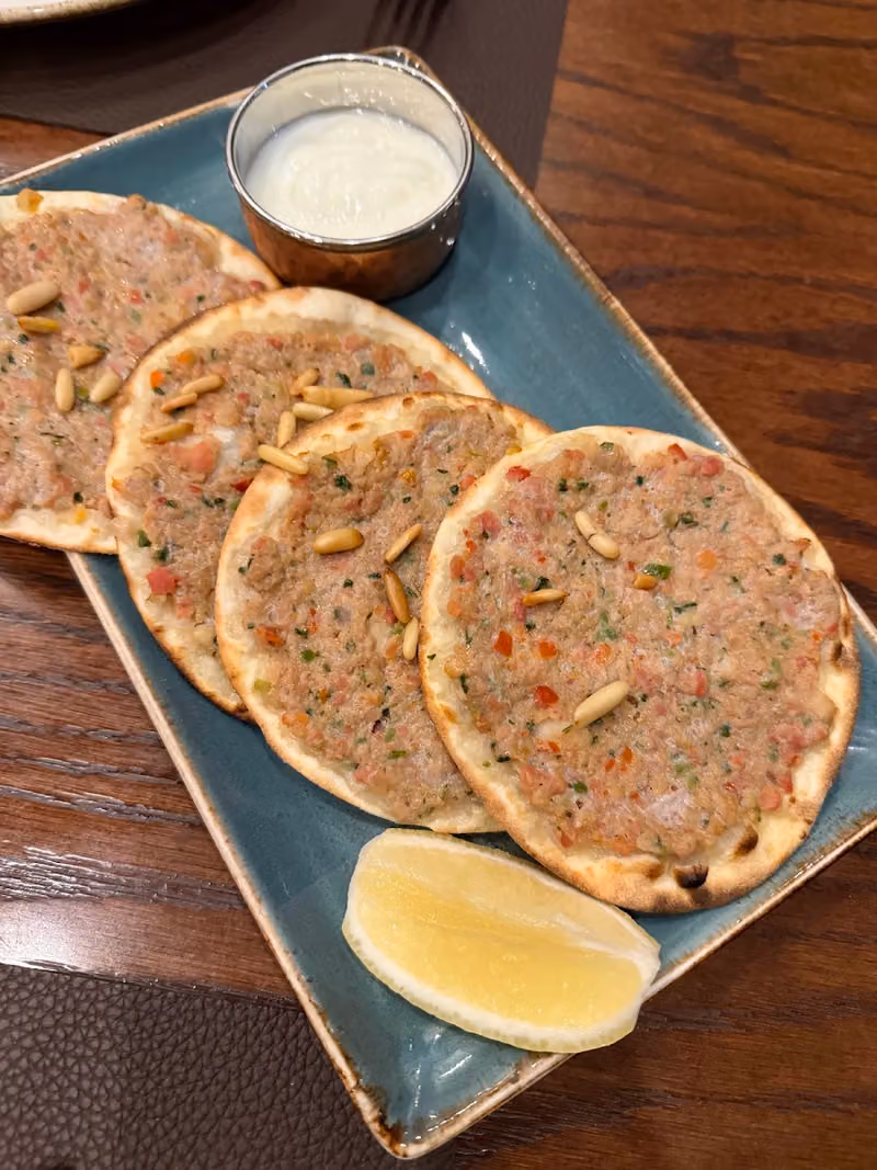 مطعم ماء ورد