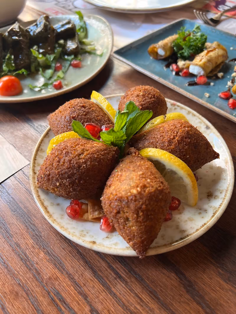 مطعم ماء ورد