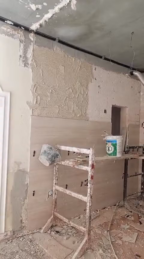 مبلط يمني