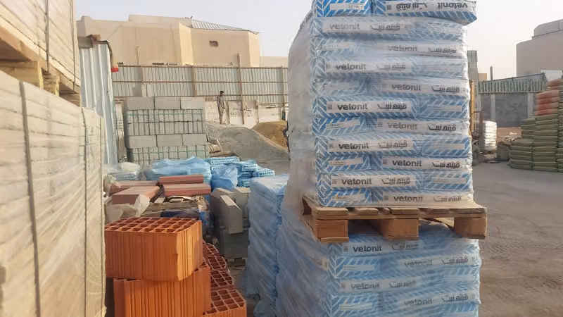 مبسط موادبناءاسمنت ورمل وبلاط سهم الطرق