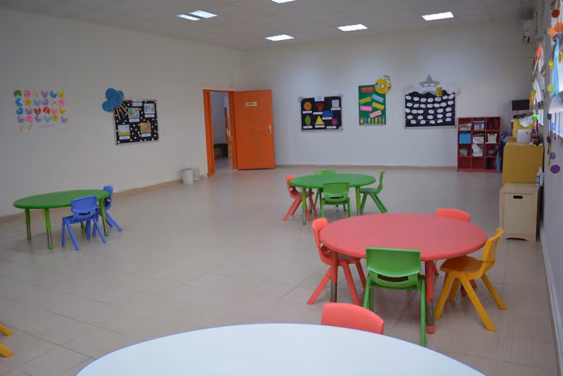 Omniat Al-Oloom International School