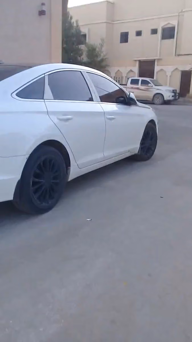 مدرسة معن بن عدي