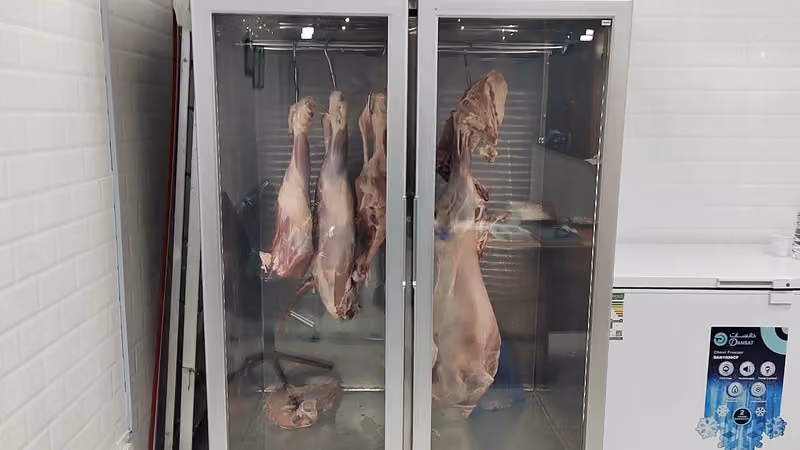 meat @ iskan ملحمة إسكان المعذر - الرياض