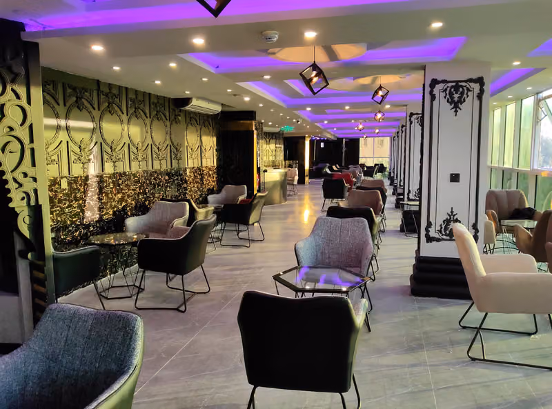 Meer Lounge Cafe
