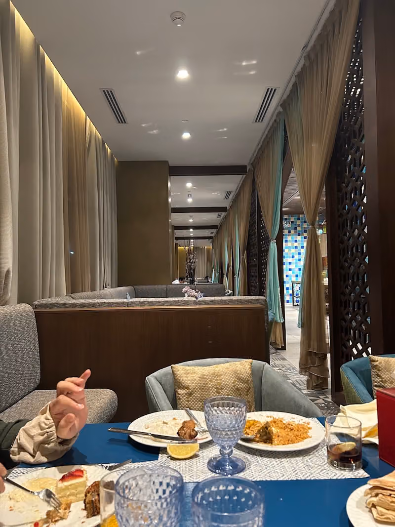 MeNa Restaurant