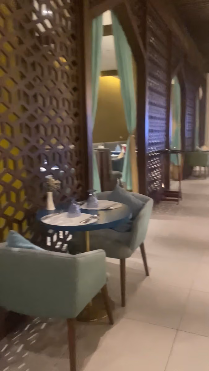 MeNa Restaurant