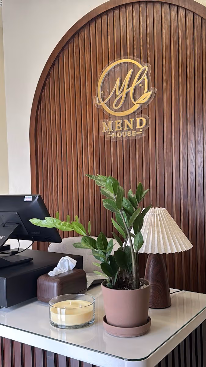 Mend house salon
