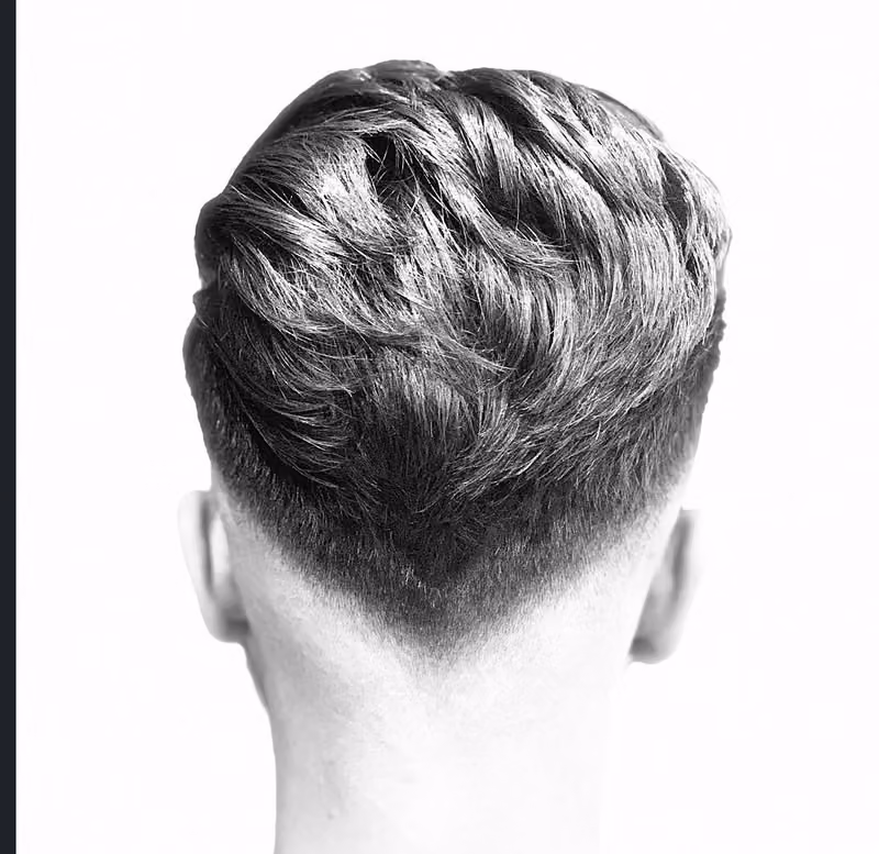 MEN’S GLOW BARBER