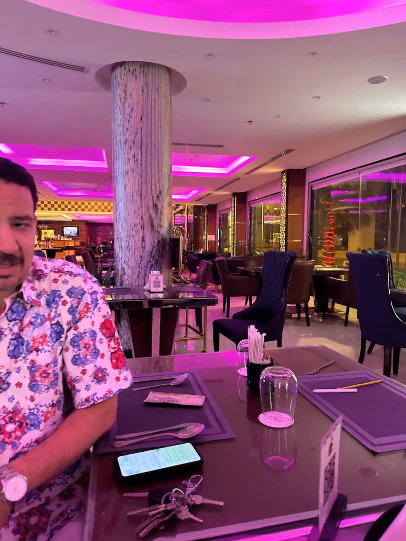 Meral cafe & Restaurant
