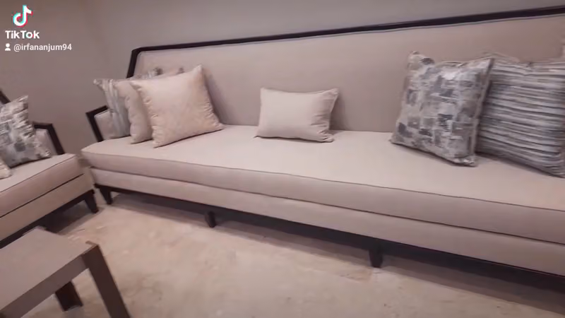 مفروشات الورود