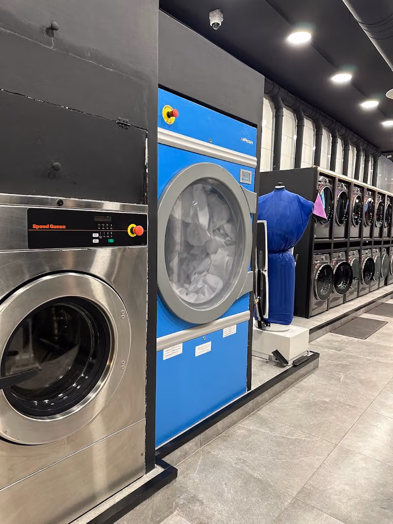 مغسلة غسيل وكي Wash and press Laundry
