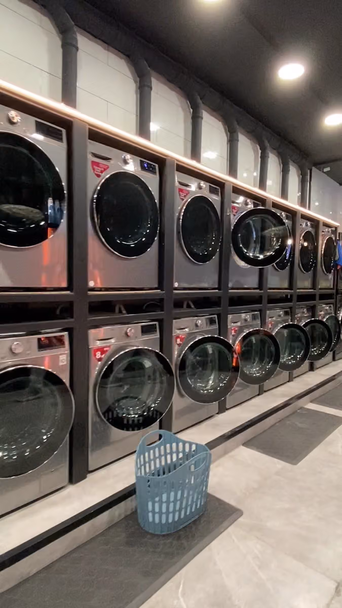 مغسلة غسيل وكي Wash and press Laundry