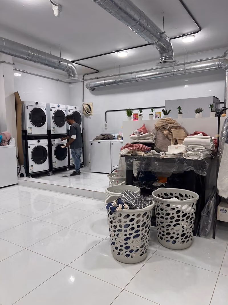مغسلة تنظيف اضافي Extra cleaning Laundry