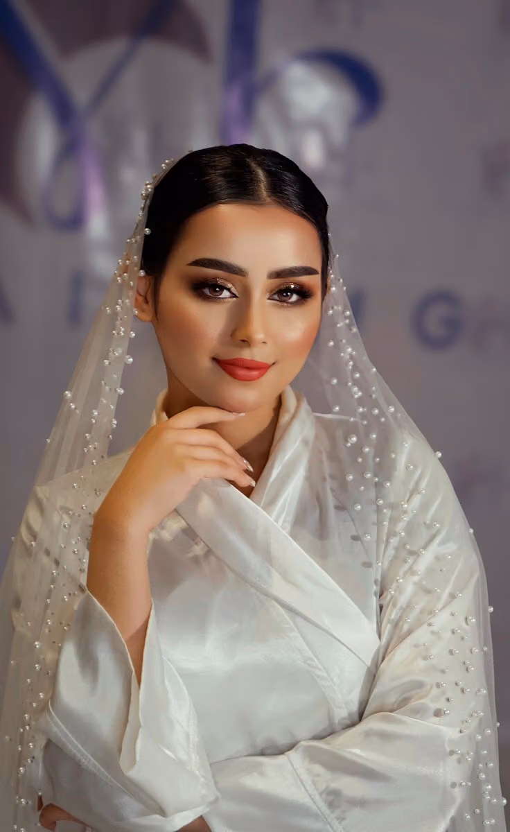مها الغنام ميكب ارتست