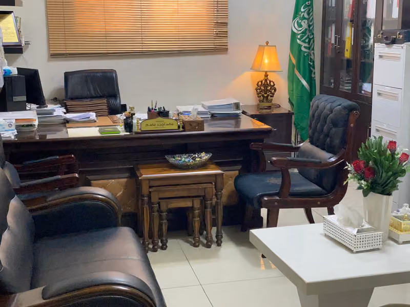 محامي ومستشار قانوني خالد قاسم