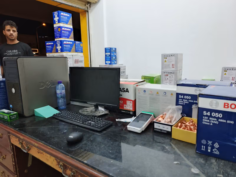 محل بيع بطاريات سيارات للبطاريات
