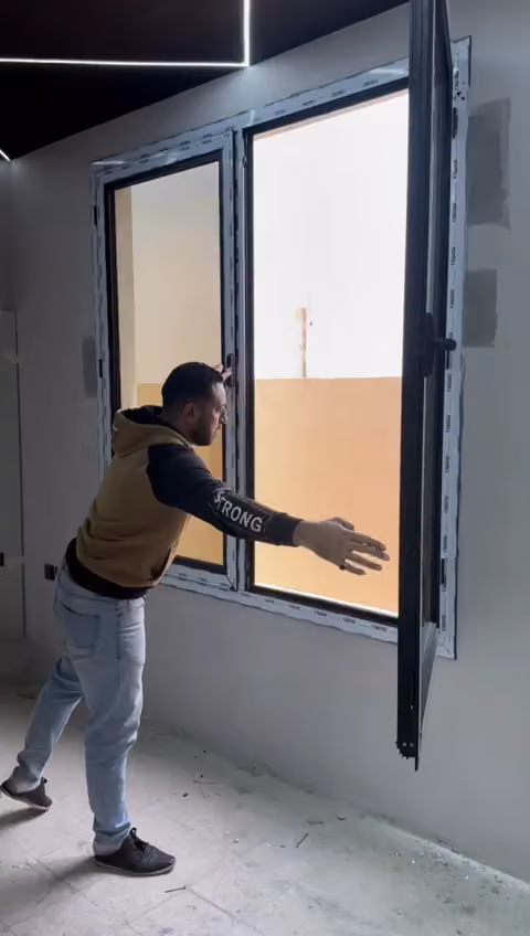 محل للالمنيوم والزجاج