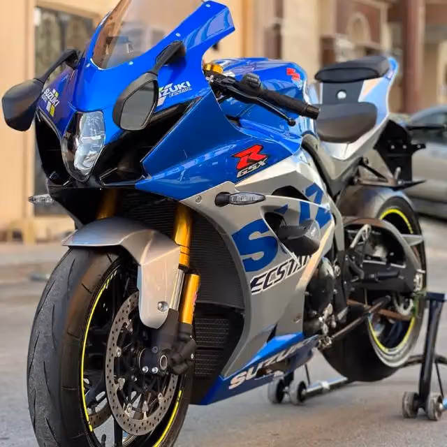 محلات لصيانة الدراجات الناريه والهوائيه For maintenance of bicycles and bicycles