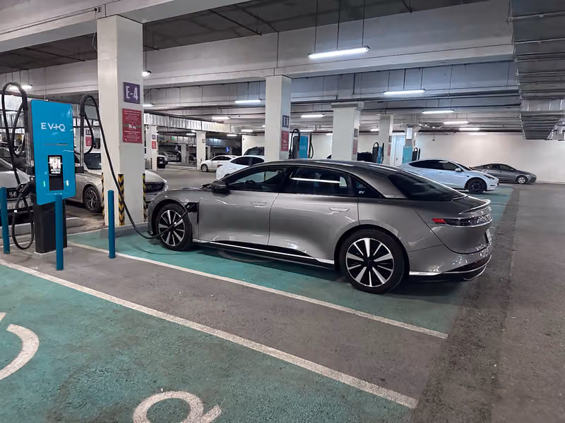 EVIQ Charging Station