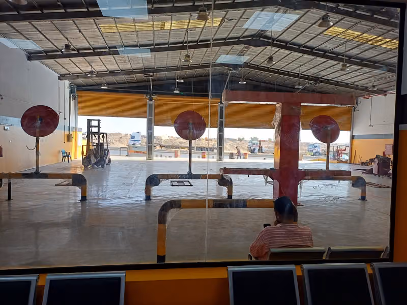 Michelin Truck Service center-Tahawer for Maintenance