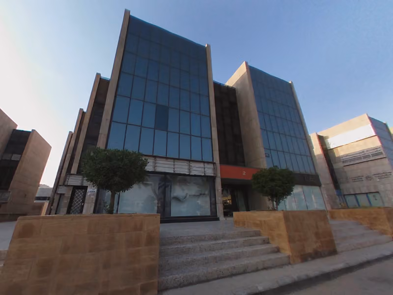 مجمع عيادات حكماء نجد الطبي ، ليزر ، جلدية ، تجميل