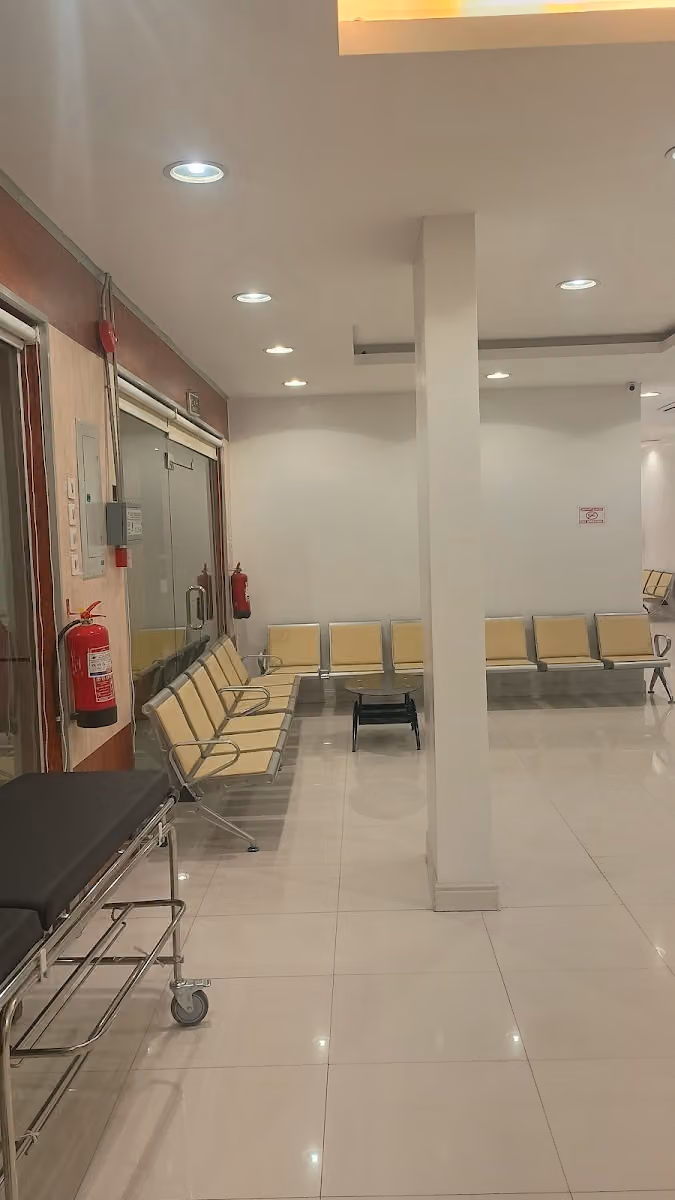 مجمع عيادات تمام العلاج الطبى