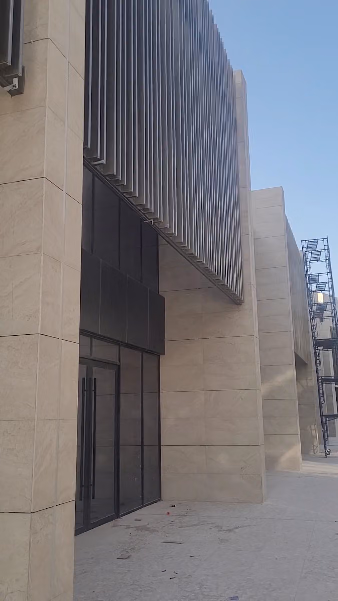 مجمع ذا ديستريكت التجاري - The District Commercial Complex