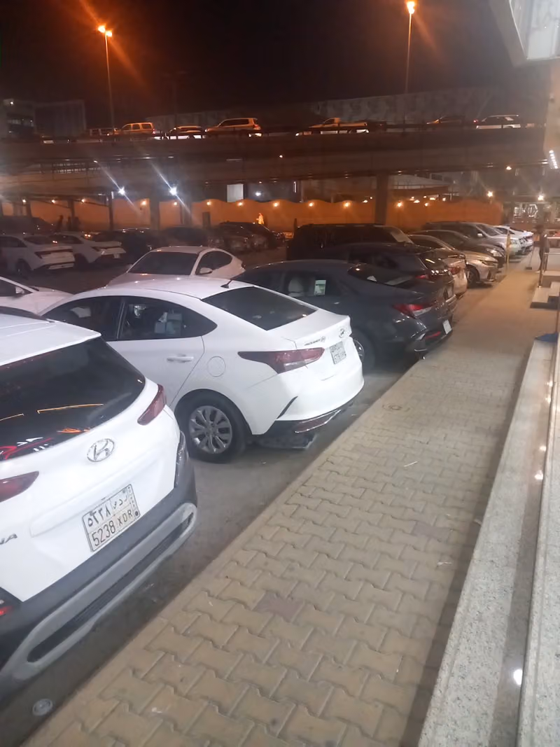 مجموعة القحطاني لتأجير السيارات (فرع الشميسي)