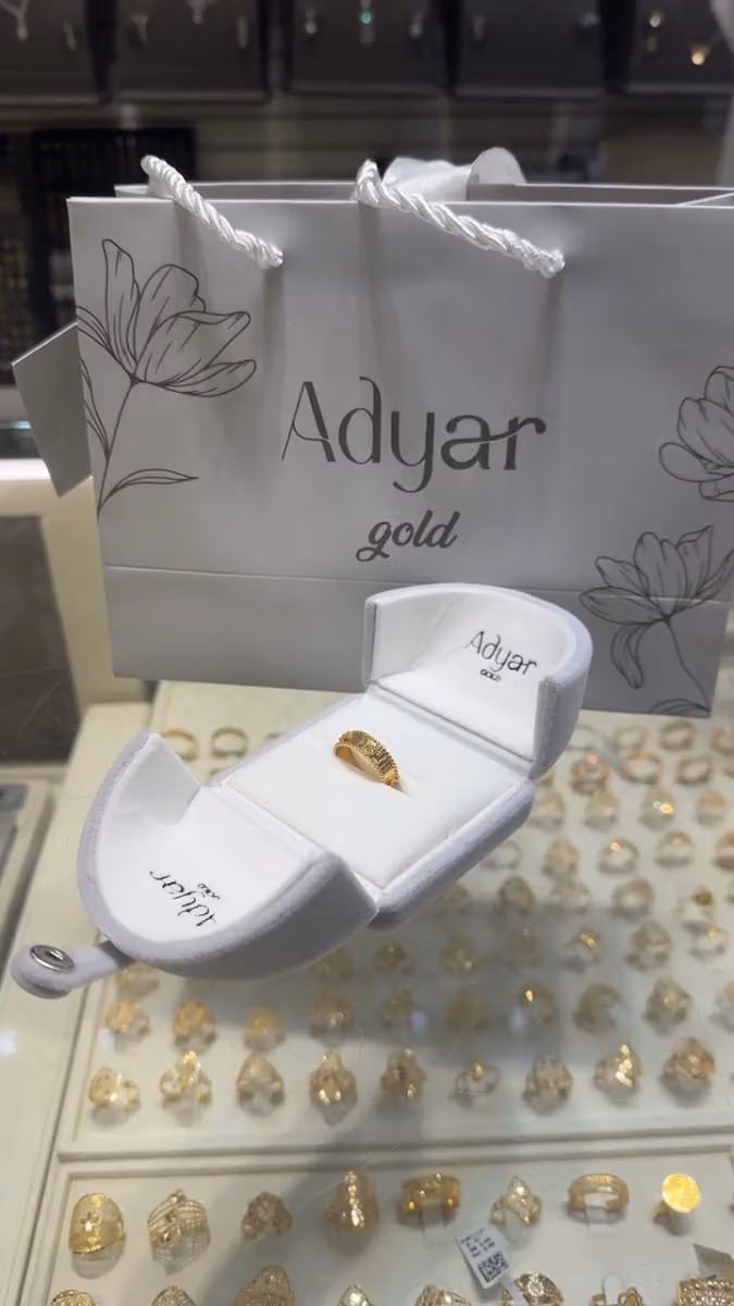 مجوهرات أديار الذهب