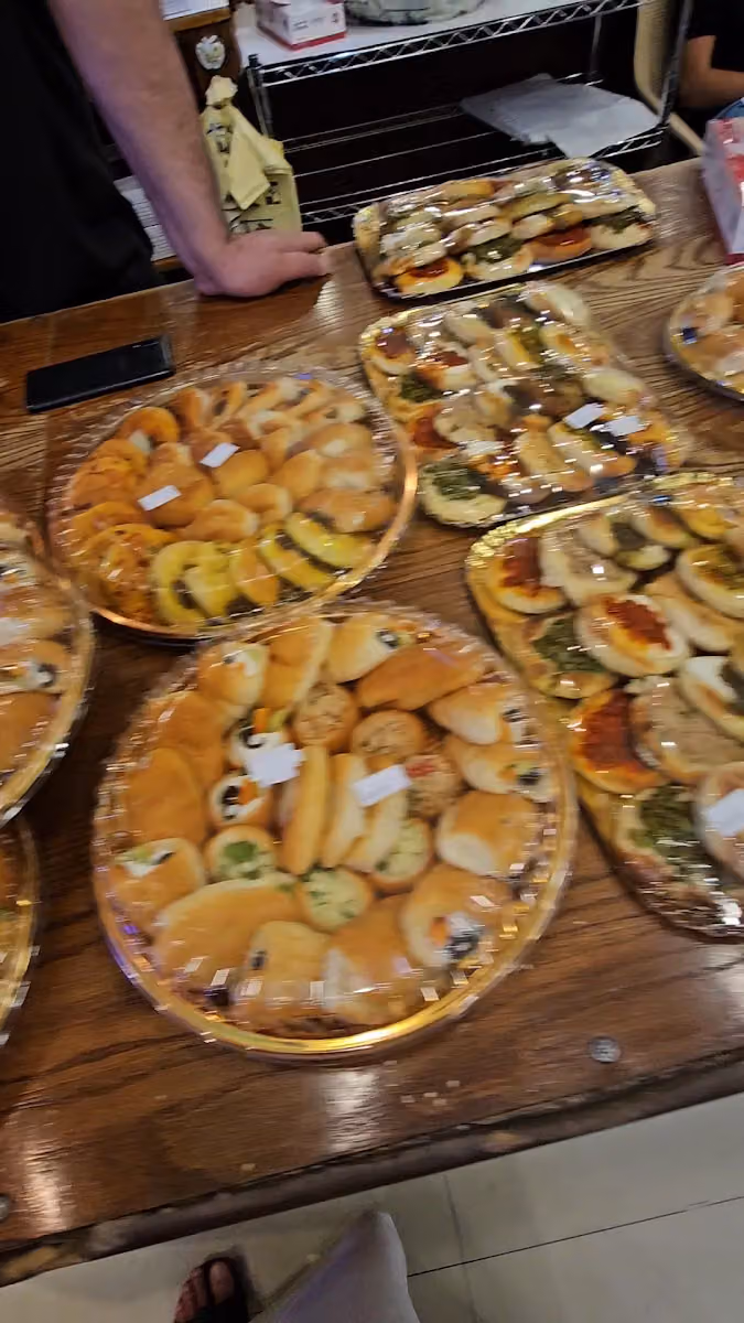 مخابز وحلويات المهنا