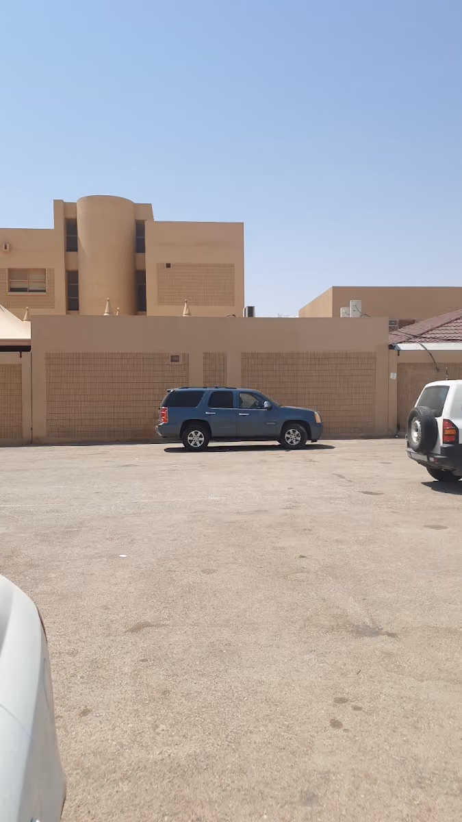 مكتب القبول والتسجيل وتحديد المستوى