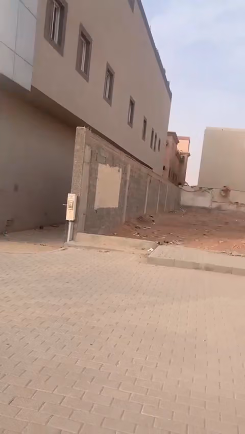 ‎مكتب لؤلؤة الناصرية للعقارات