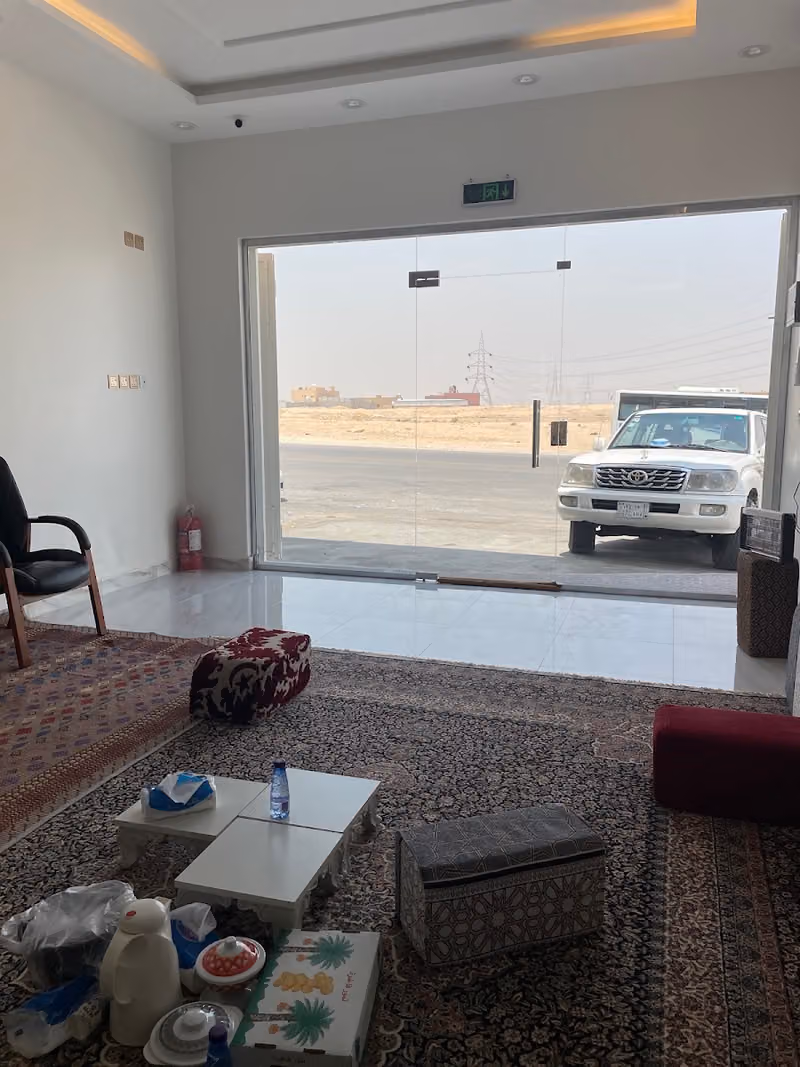 مكتب ظافر العلياني للعقارات