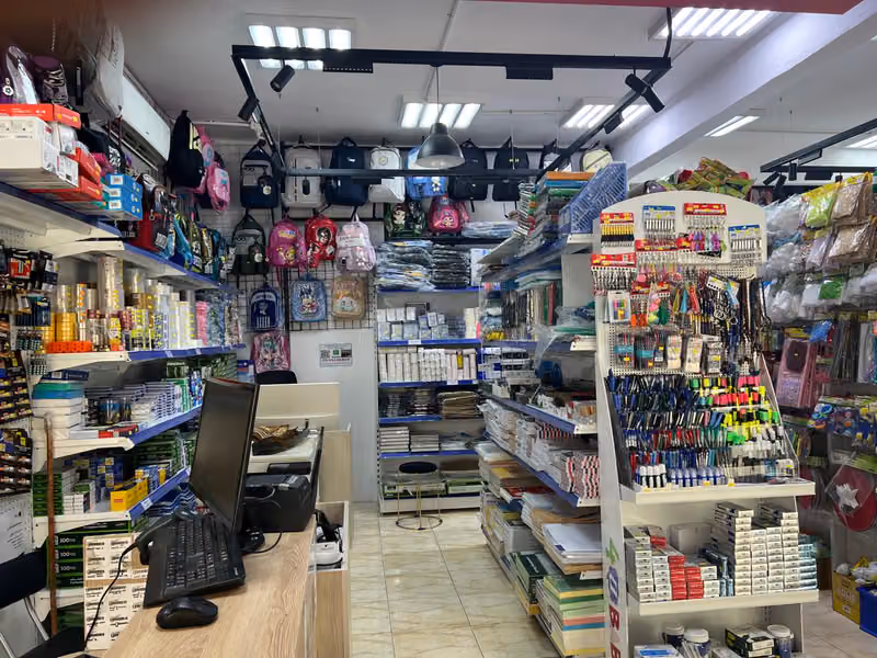 مكتبة بريق تلعظماء