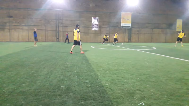 ملاعب المستطيل الأخضر