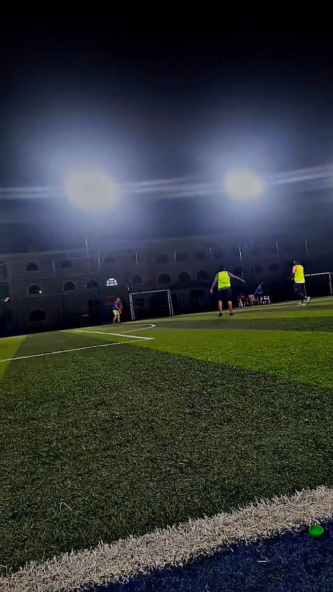 ملاعب الرواد للتأجير بالساعة