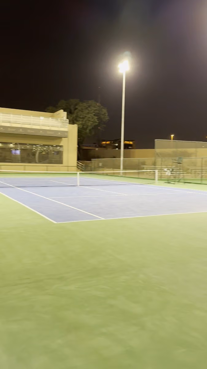 ملاعب التنس | نادي النخيل للياقة البدنية