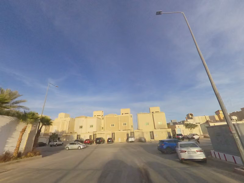 ملعب عرقة الرياضي