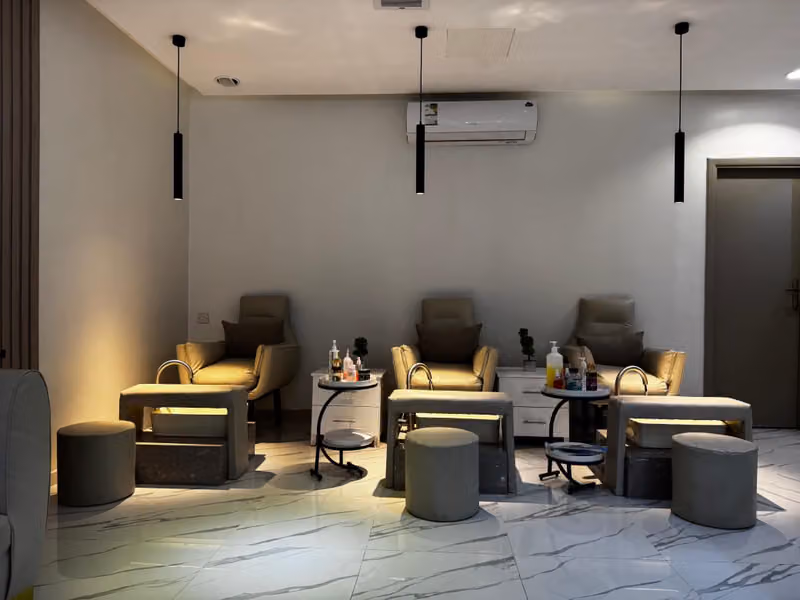 Mnoosh Beauty Salon&Spa صالون منوش للتزيين النسائي
