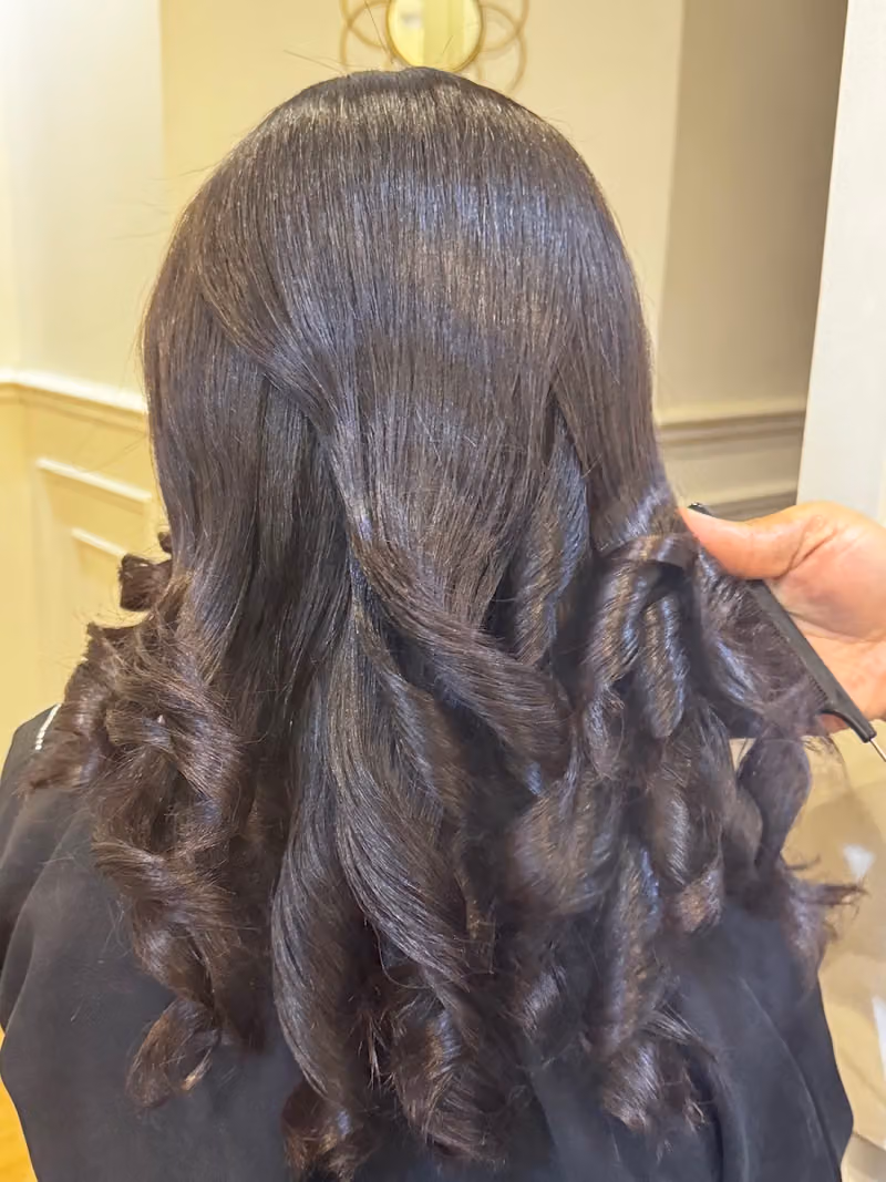 Mnoosh Beauty Salon&Spa صالون منوش للتزيين النسائي