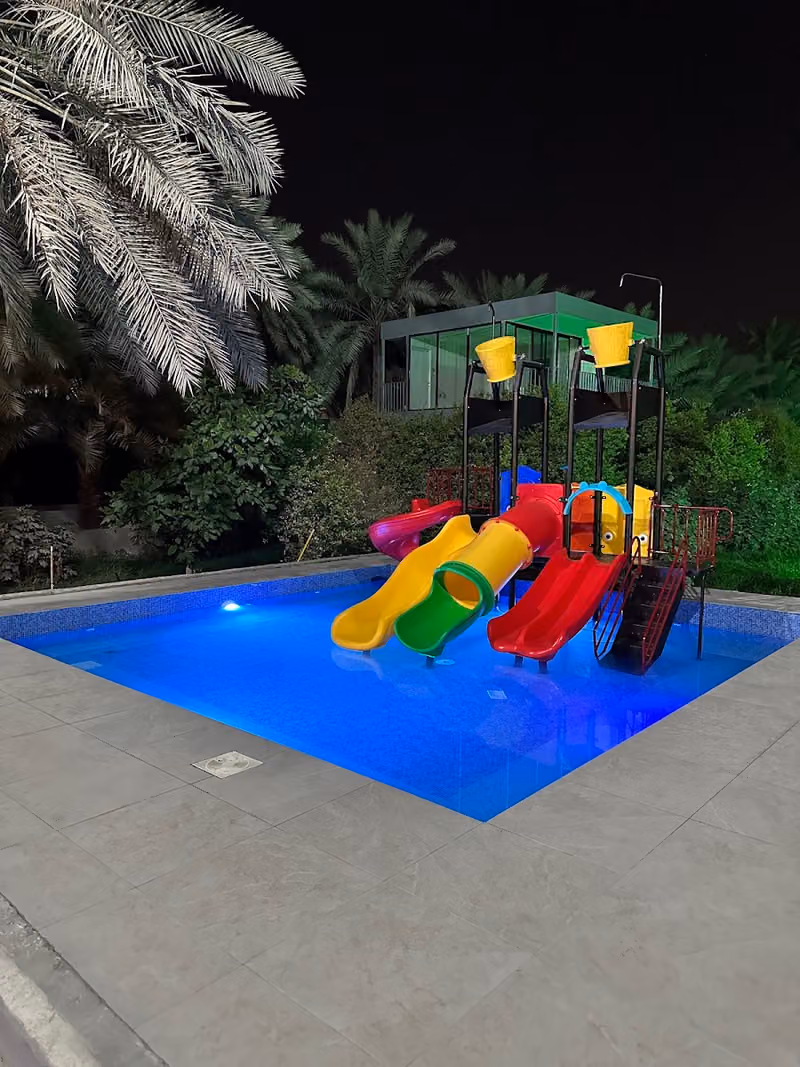منتجع واحة العز