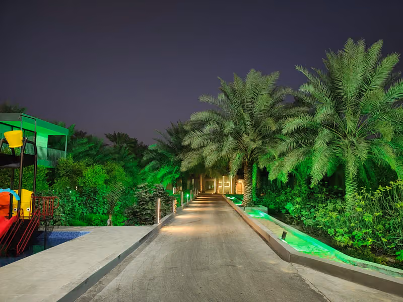 منتجع واحة العز